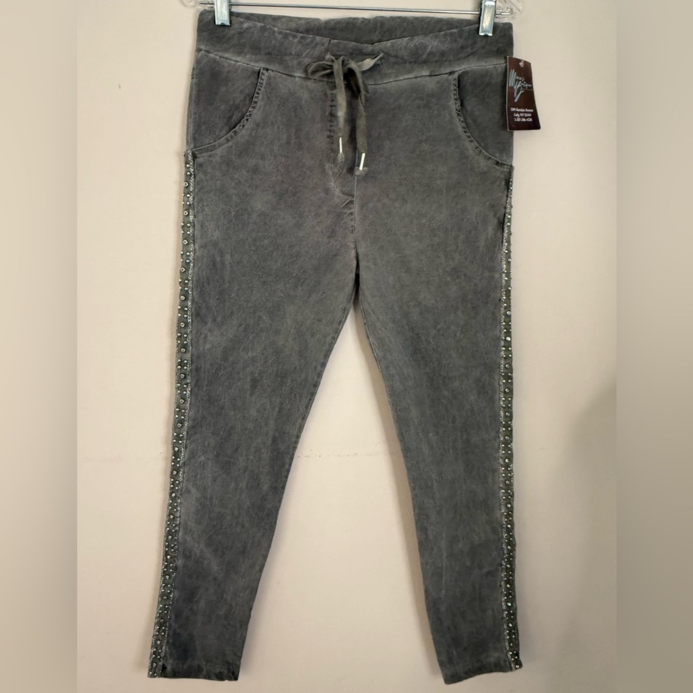 Morie’s Boutique gray jeans embroidered embellished SZ S/M